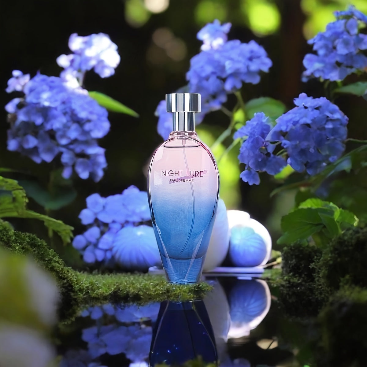 Eau de Parfum Radiant Moonlight 100 ml - Une fusion lumineuse de senteurs fruitées et florales, vous enveloppant d'une douce élégance et d'un charme forestier.