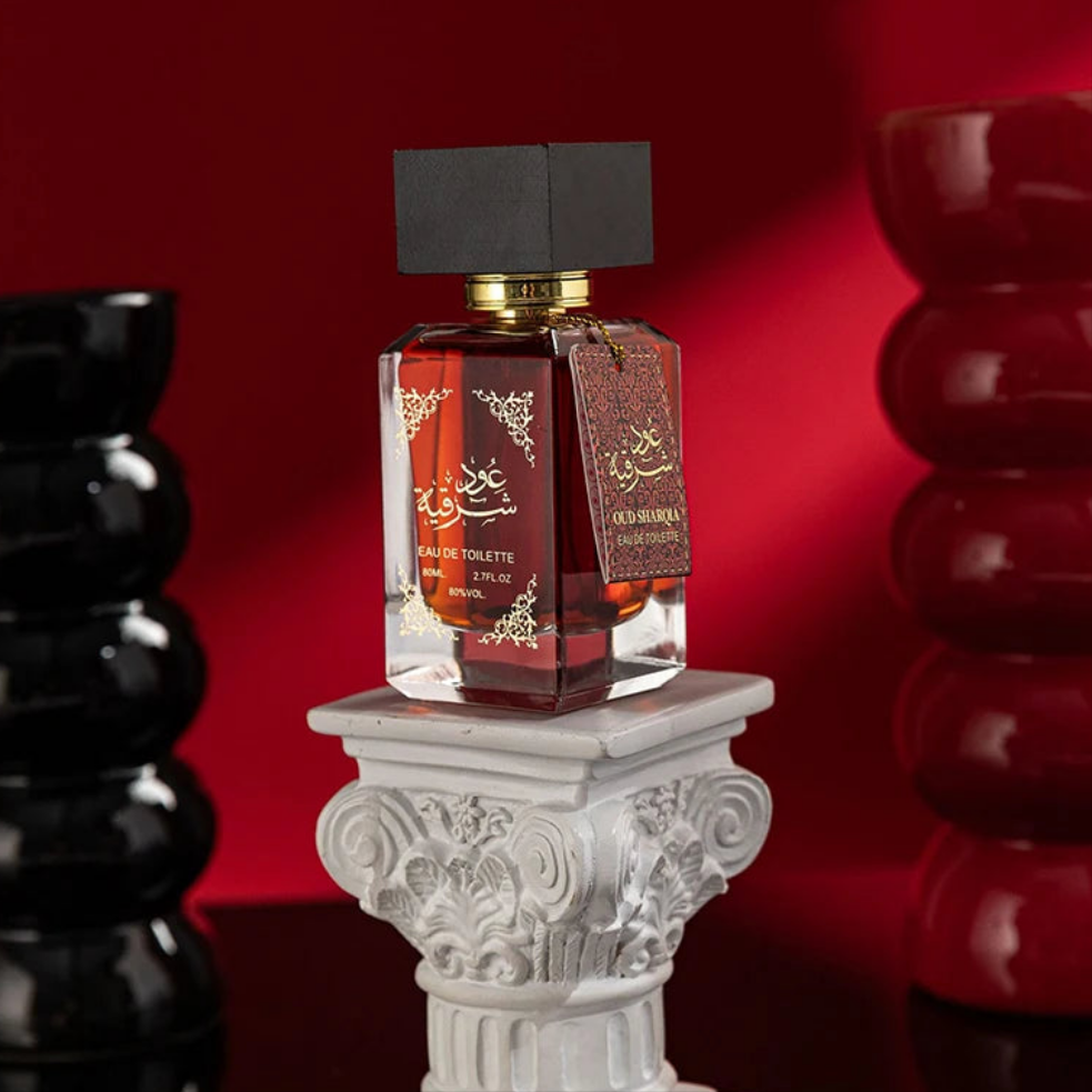 Parfum arabe mixte à base de bois d'agar et de santal, longue tenue, unisexe, aux notes florales de rose et de phéromones, parfum de vanille.
