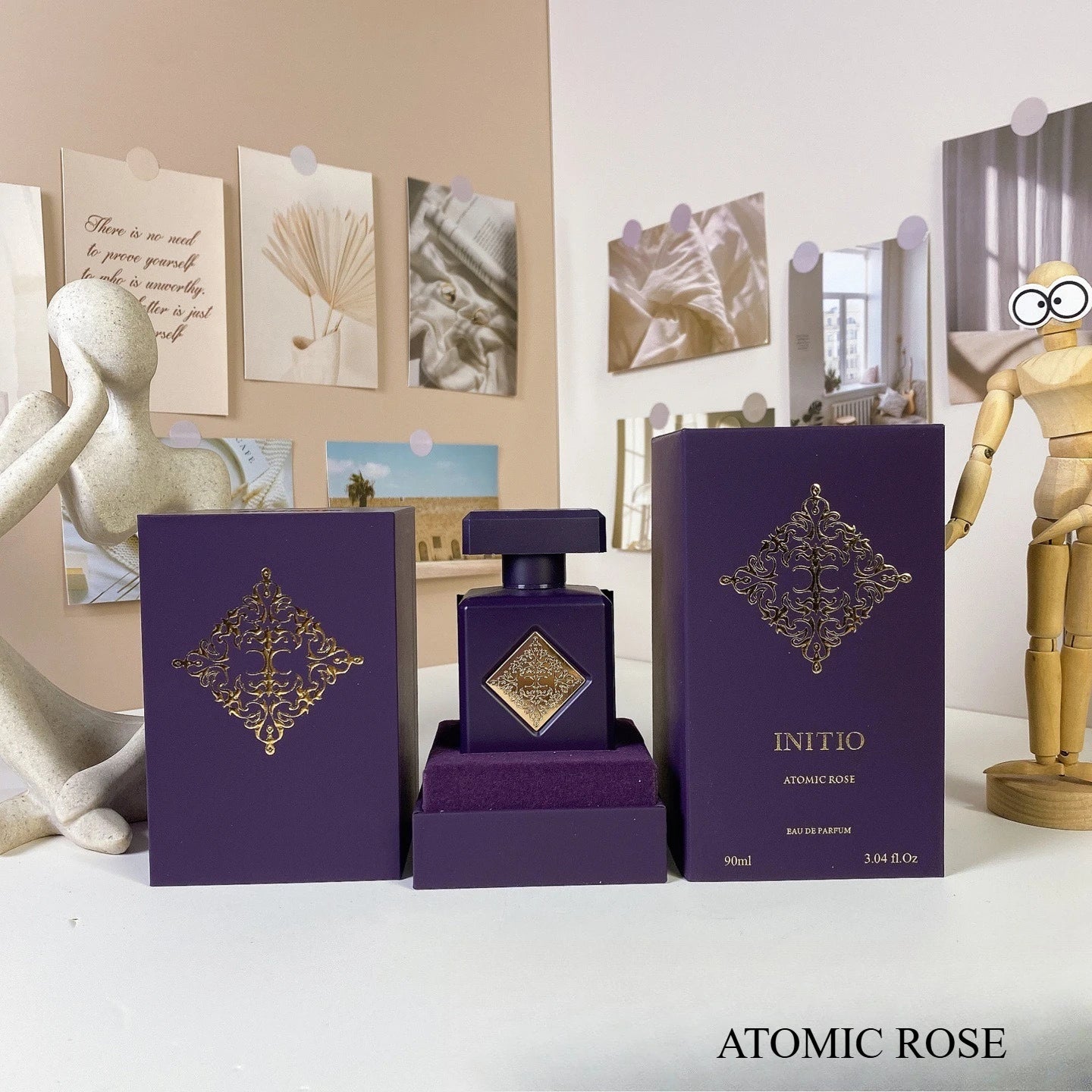 Parfum arabe Oud Vanille Musc Rose pour un parfum oriental boisé élégant, riche et unisexe, longue tenue, idéal au quotidien. Parfums de niche.