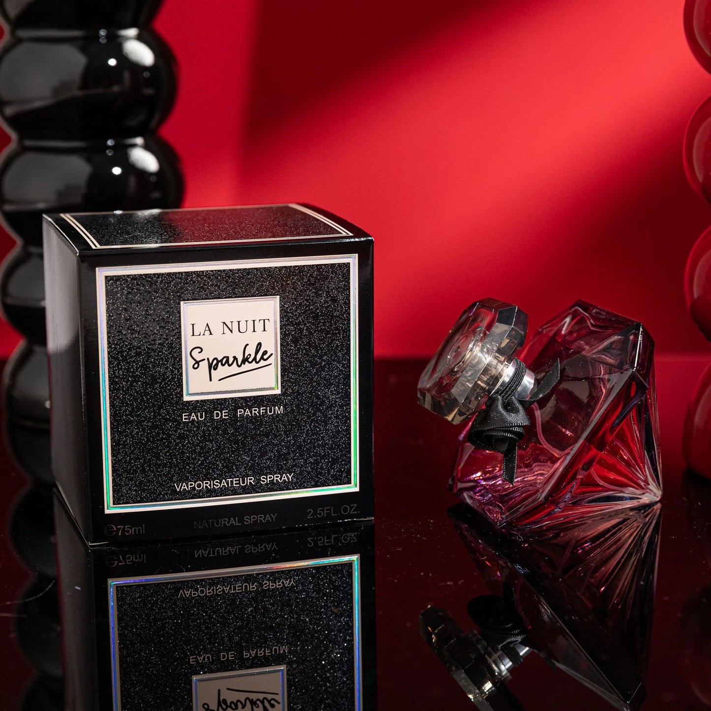 Parfum 75 ml best-seller. Mystérieux, élégant et riche en nuances. Exhale la fraîcheur de la vanille. Sensuel et charmant, idéal pour un rendez-vous.