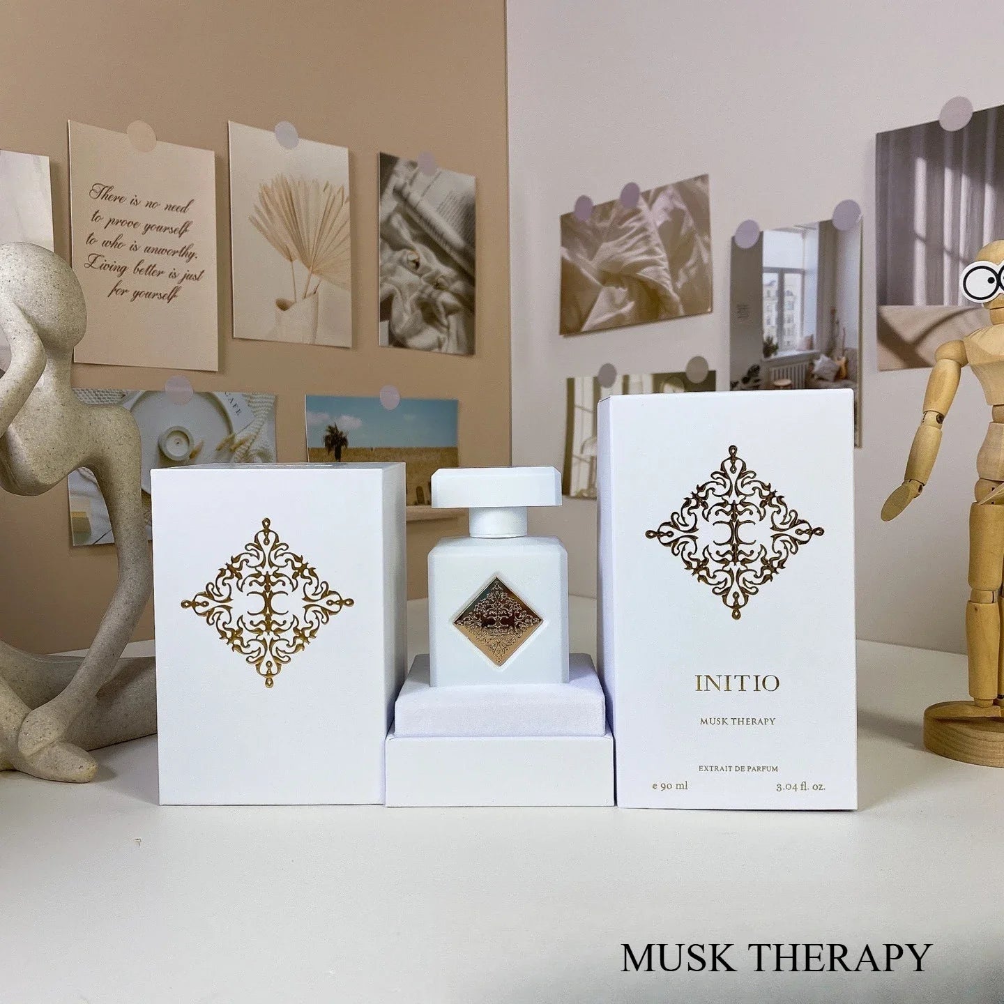 Parfum arabe Oud Vanille Musc Rose pour un parfum oriental boisé élégant, riche et unisexe, longue tenue, idéal au quotidien. Parfums de niche.