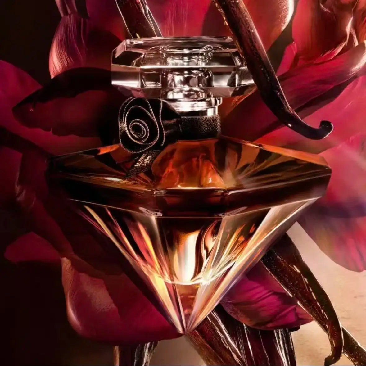 Parfum 75 ml best-seller. Mystérieux, élégant et riche en nuances. Exhale la fraîcheur de la vanille. Sensuel et charmant, idéal pour un rendez-vous.